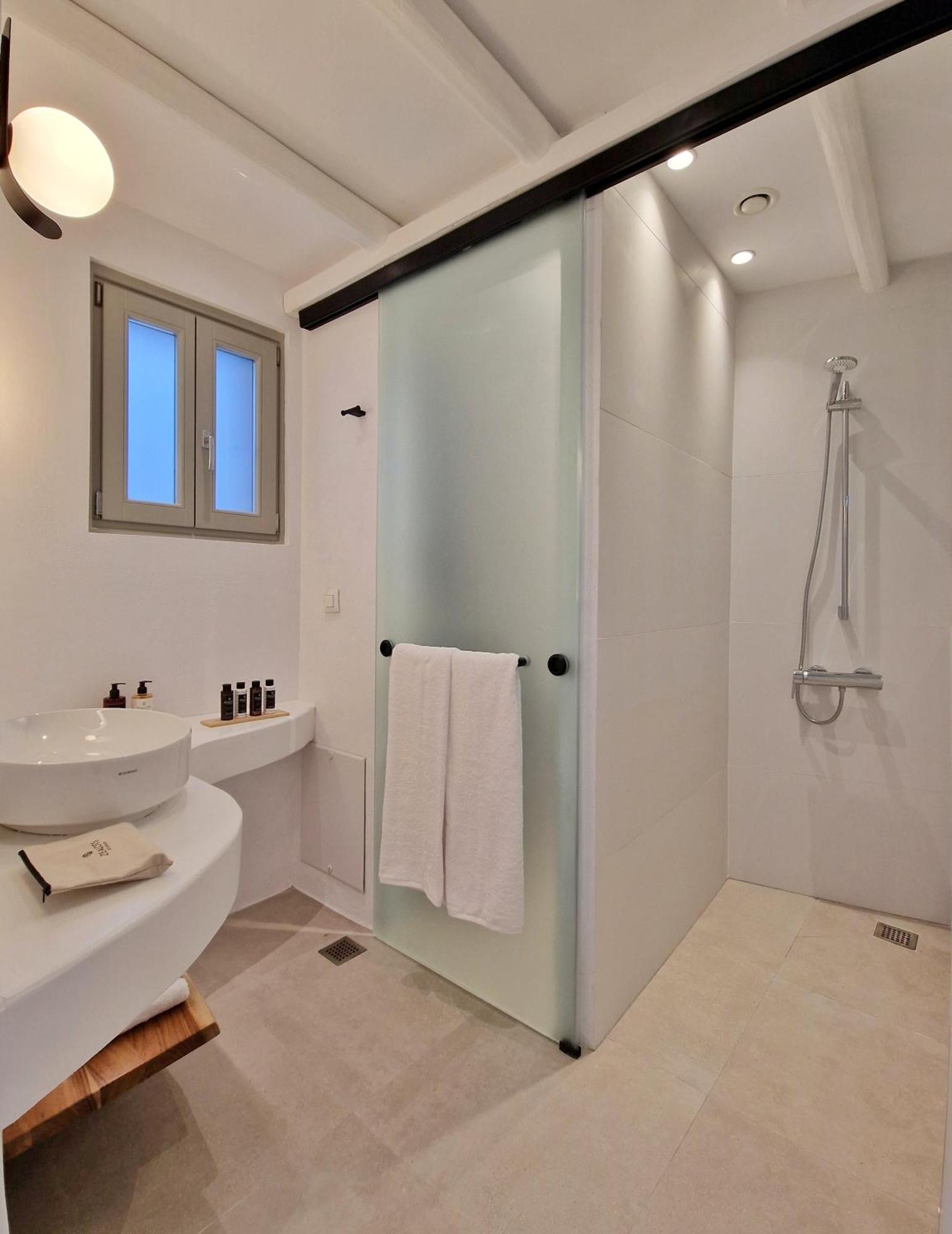 Agada Folegandros Suites & Villas Áno Meriá Esterno foto